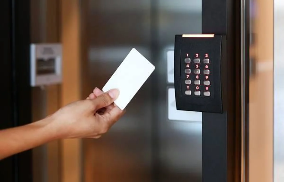 Access Control กับ Keycard ต่างกันอย่างไร