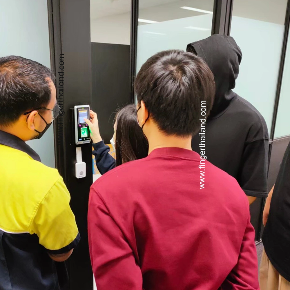 HIP CiF77S เครื่องสแกนลายนิ้วมือ Access Control 